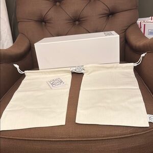 Loewe Magnetic Box with  Dust Bags Set and care booklet